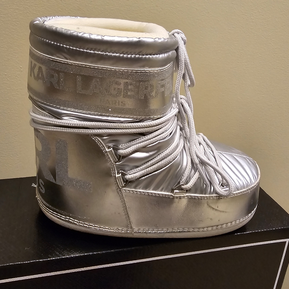 Karl Lagerfeld Paris Pavan Logo Winter Booties
